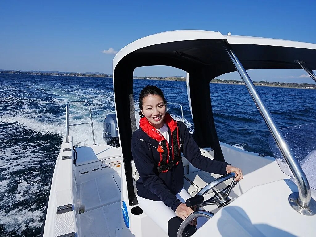 2022ミス日本「海の日」のポスター＆映像 ｜ KAZI online｜海とフネ