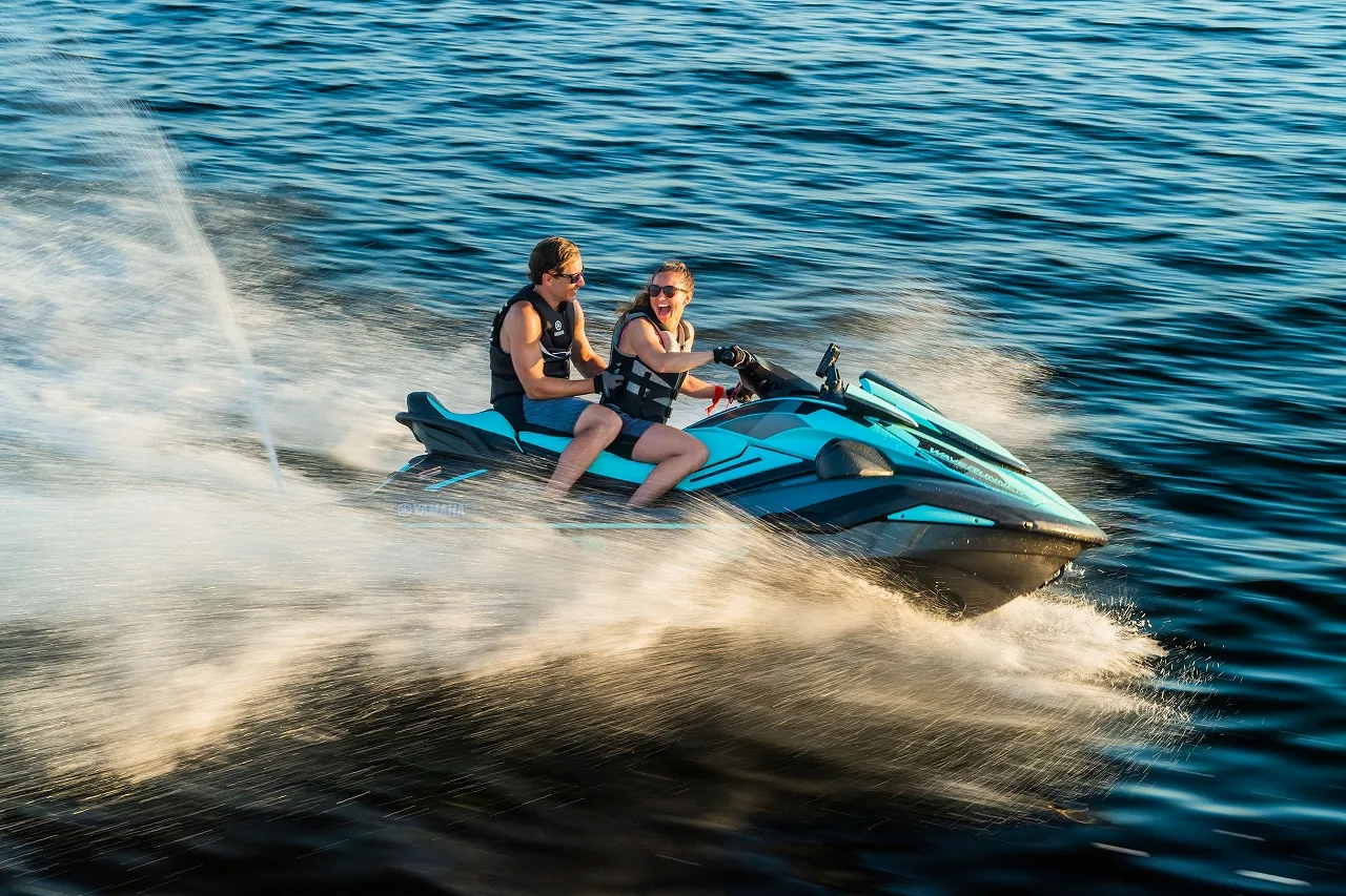 ヤマハの水上オートバイ「WaveRunner」＆スポーツボート「275SDX