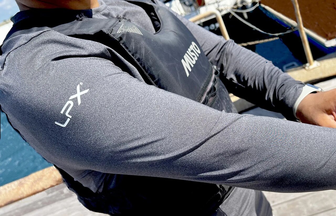 世界一周セーラーも愛用！ MUSTO（ムストー）の高機能シャツ ｜ KAZI