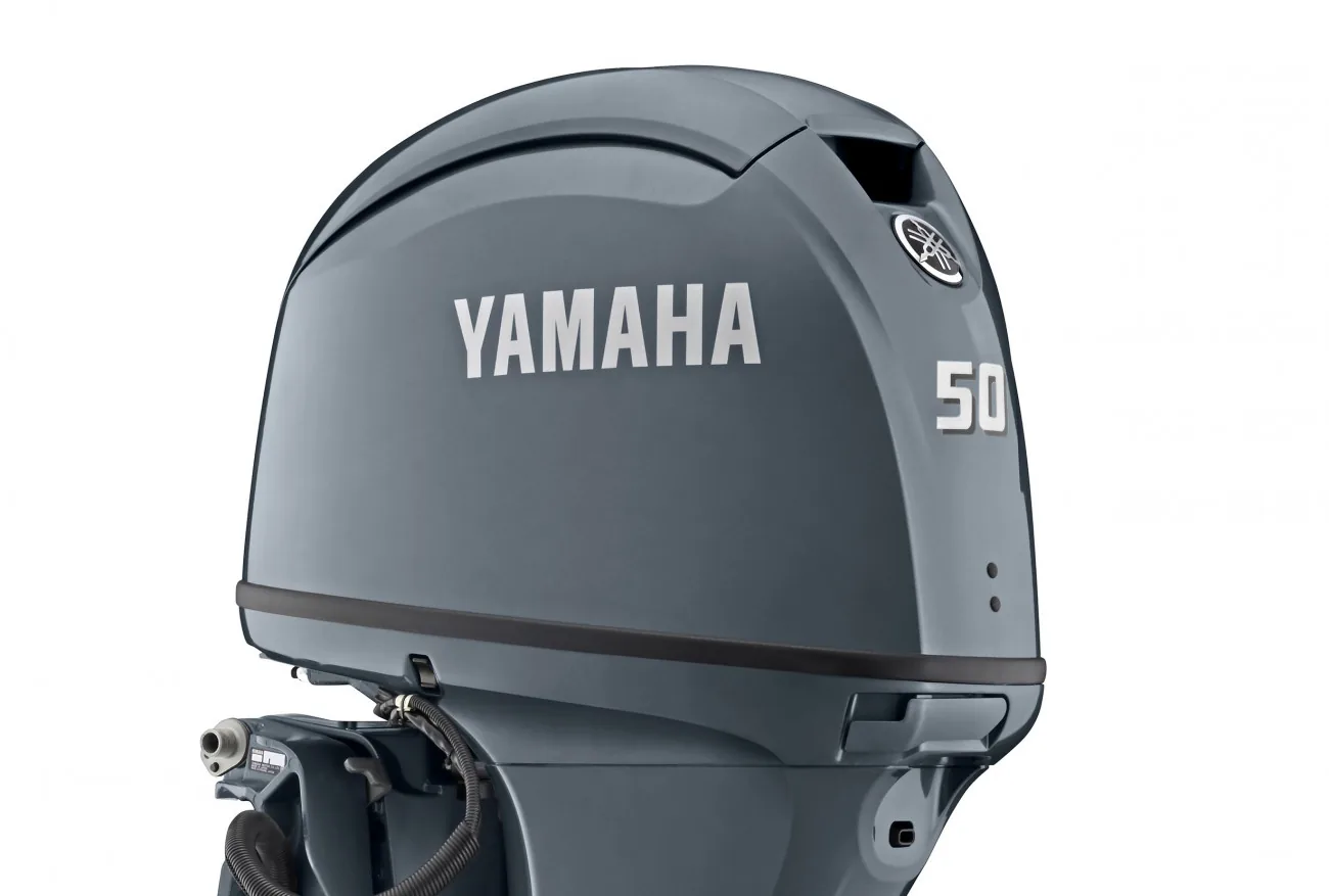 ヤマハ発動機、中型船外機のデザインを一新、50馬力モデルは燃費性能も
