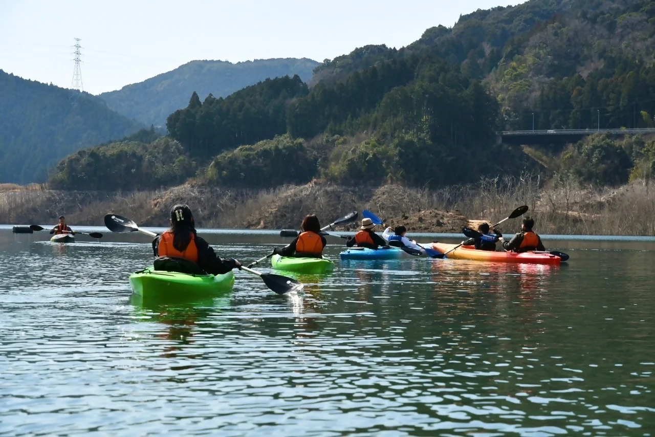 水上アクティビティーを入口に地域を活性化！｜五ケ山クロスベースの