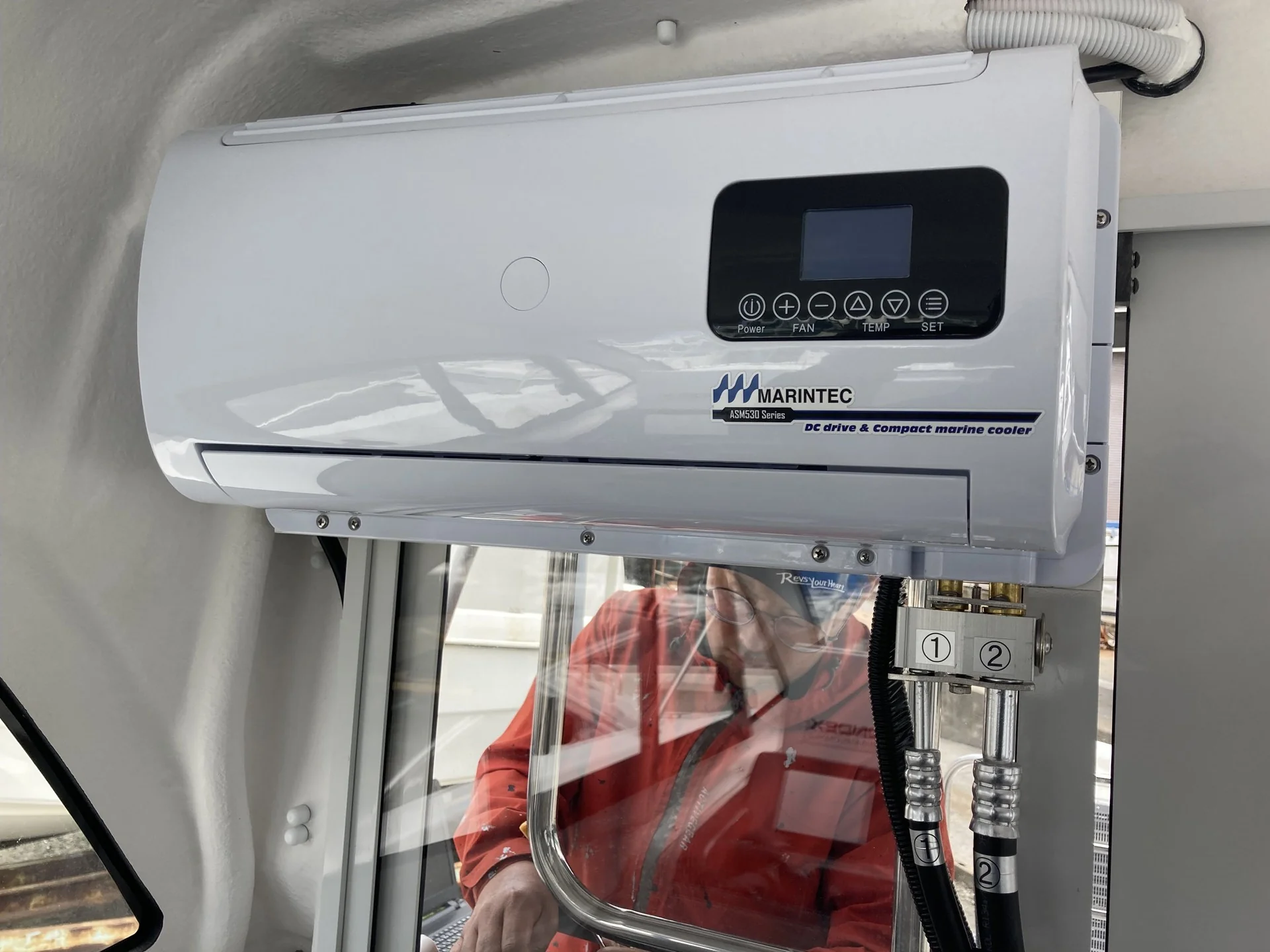 まりまり　エアコン室外機 業界最小クラスのサイズを実現｜バッテリー駆動の空冷マリンクーラー
